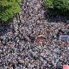 Manifestantes pró-oposição na Venezuela participam de protesto em Caracas - Juan Barreto/AFP