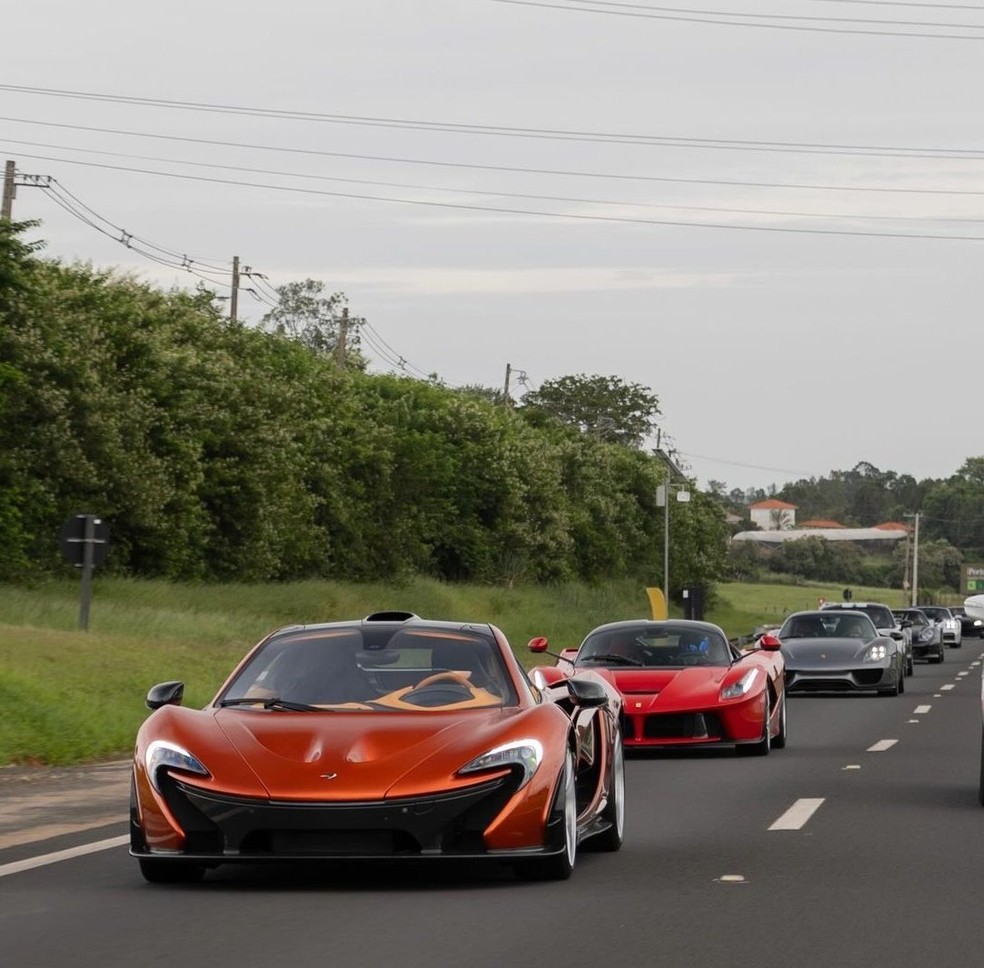 Santíssima Trindade dos carros de luxo — Foto: Reprodução