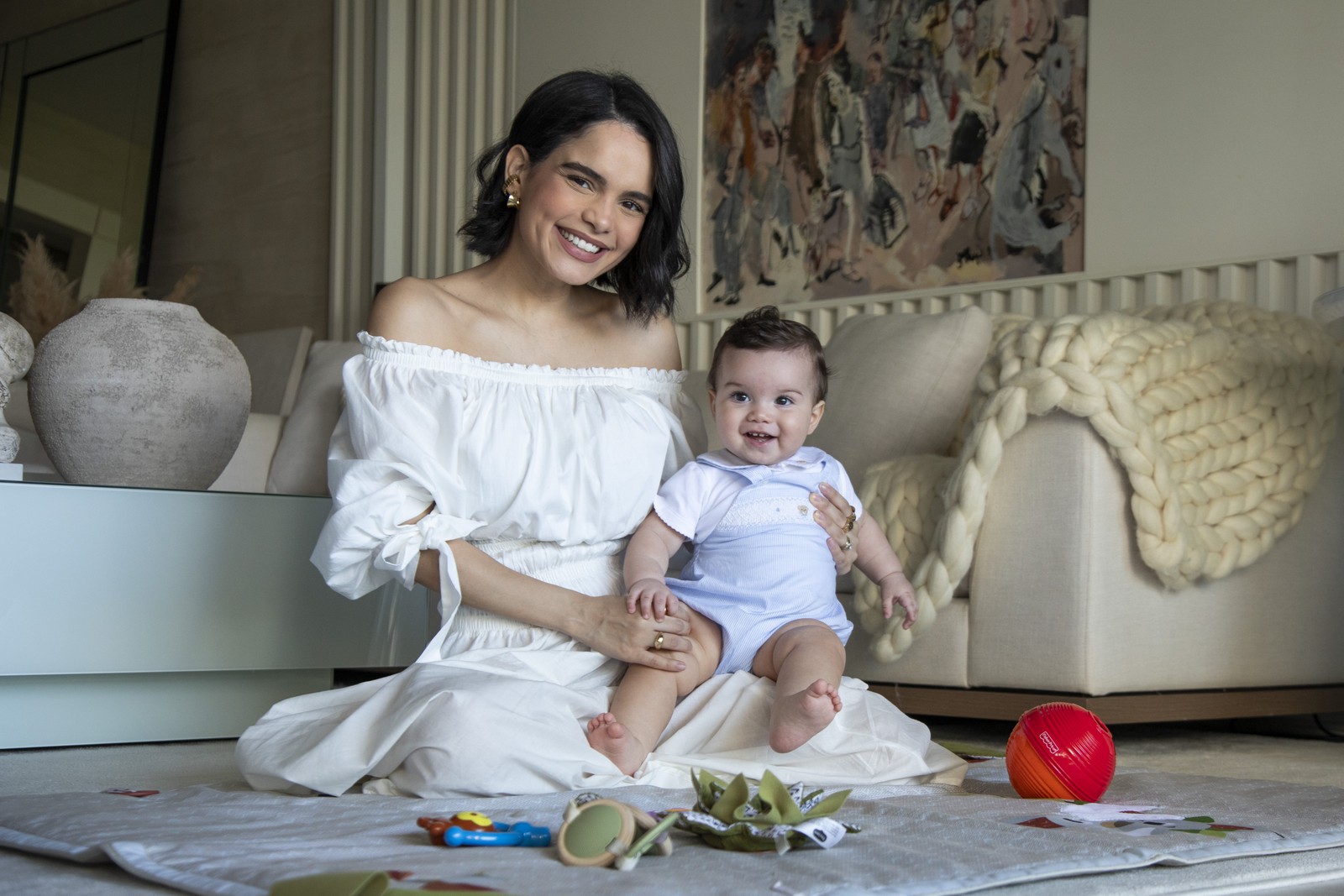 A atriz Carol Macedo abre seu apartamento na Barra da Tijuca — Foto: Guito Moredo/Agência Globo