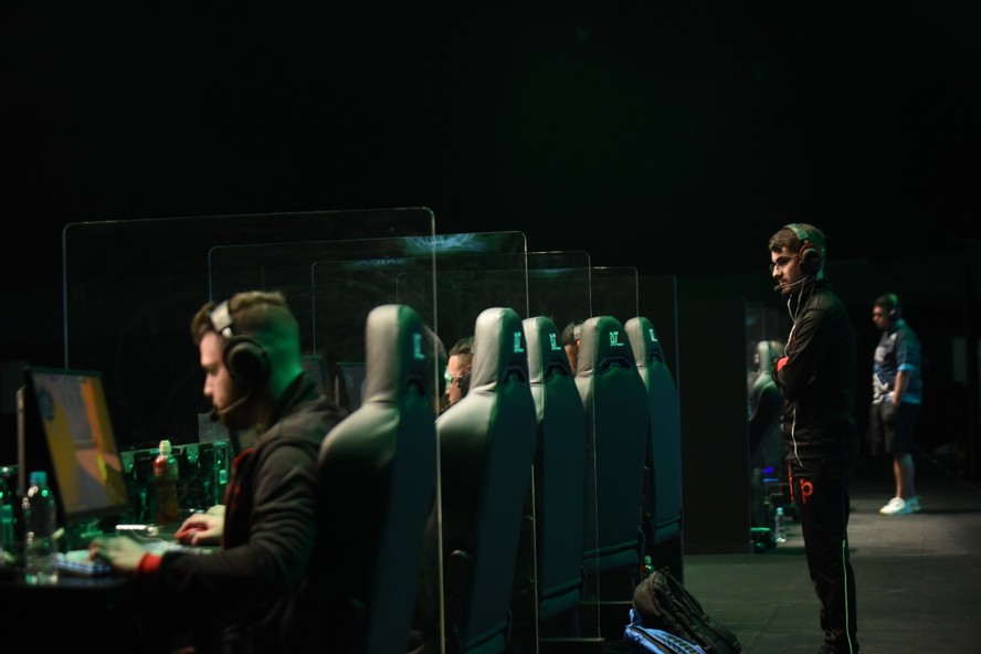 O MEG (Multiplataform eSports Game), competição multiplataforma de eSports — antigo World Electronic Sports Games (WESG) LATAM— deve reunir 15 mil participantes. A maior parte das finais acontece dias 22 e 23 de outubro na Arena 1 do Parque Olímpico, na Barra da Tijuca, no Rio.