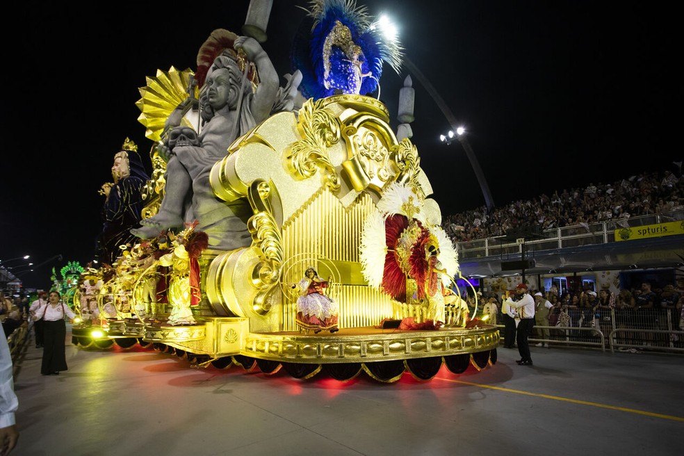 Desfile da Mocidade Alegre, campeã do Carnaval 2024, homenageou Mário de Andrade — Foto: Edilson Dantas/Agência O Globo