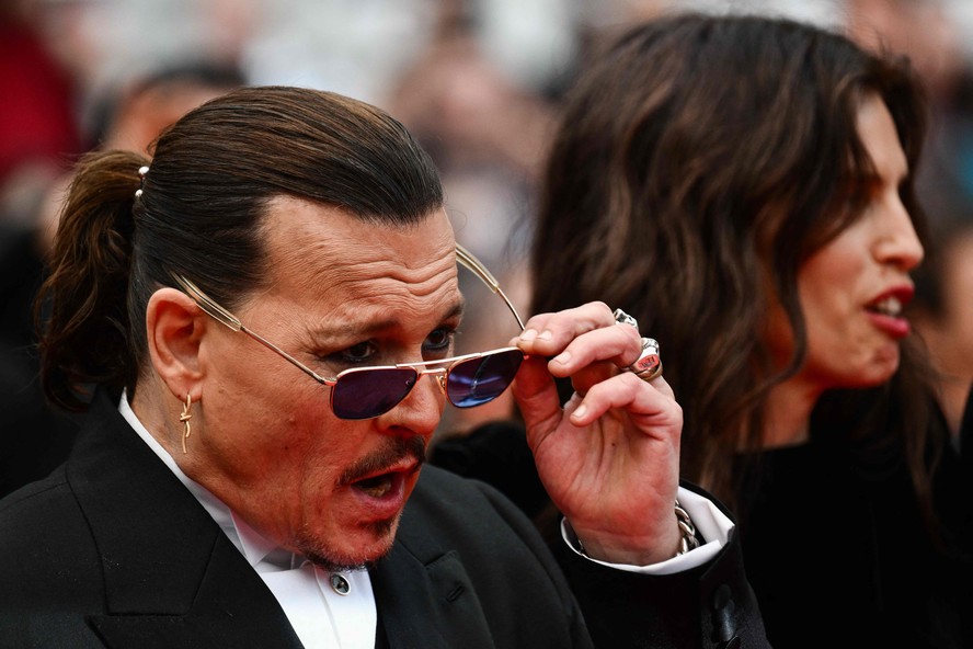 Johnny Depp e Maiwenn no Festival de Cannes de 2023