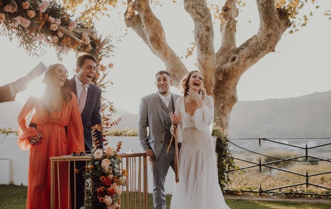 Juntos há anos, Fernanda Rodrigues e Raoni Carneiro se casaram oficialmente em 2023 numa grande festa em Portugal — Foto: Reprodução/Instagram