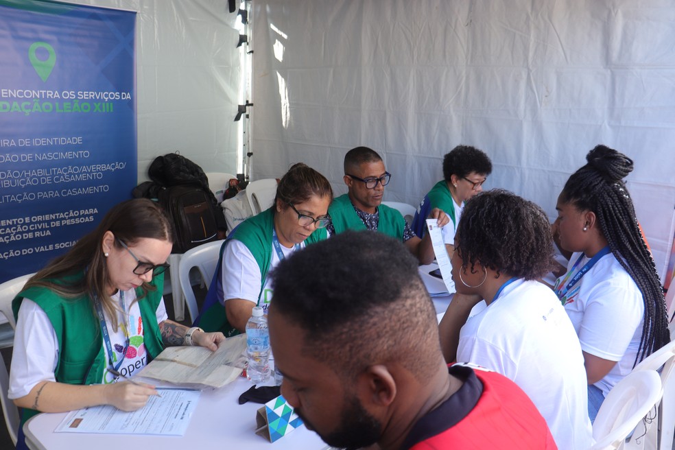 Crianças e adultos podem partipar de aulas de educação financeira, música e orientação nutricional<EP,1></caption> — Foto: Divulgação