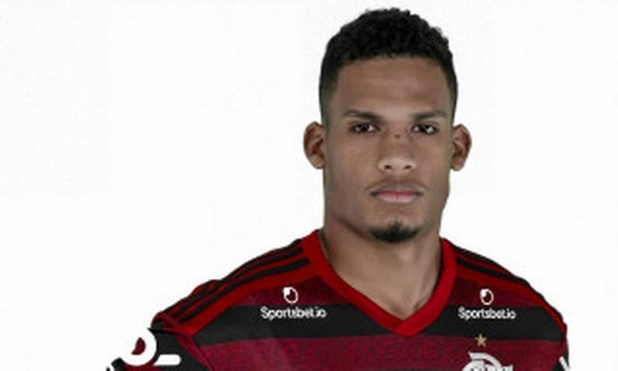 No início da temporada de 2020, Rafael Santos (revelado pelo Flamengo) foi emprestado ao APOEL. Ele tem contrato com o clube do Chipre até maio de 2022