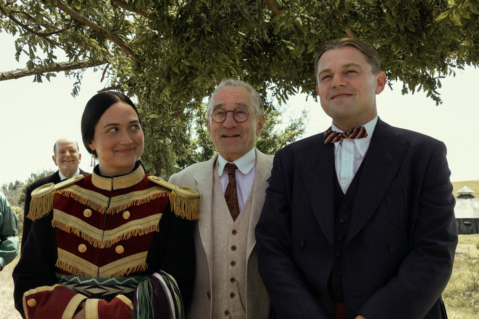 Lily Gladstone, Robert De Niro e Leonardo DiCaprio em "Assassinos da Lua das Flores" — Foto: Divulgação/AppleTV+