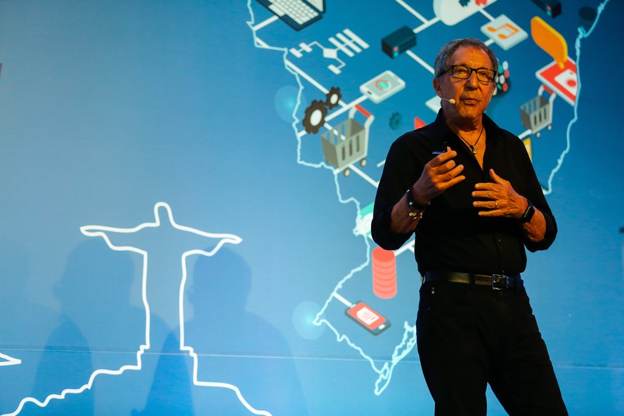 Palestra do empresario Abilio Diniz na Convenção da Abras, associação de supermercados