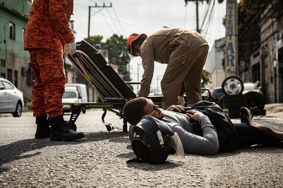Vitor Hugo Teodoro foi encaminhado ao Hospital municipal Lourenço Jorge, na Barra, após se acidentar em Madureira — Foto: Hermes de Paula