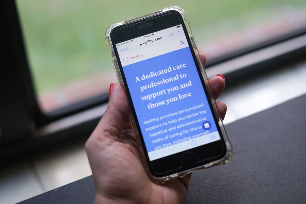 Aplicativo da Wellthy, startup que ajuda a orientar os cuidados a idosos — Foto: Michelle Bruzzese/Bloomberg