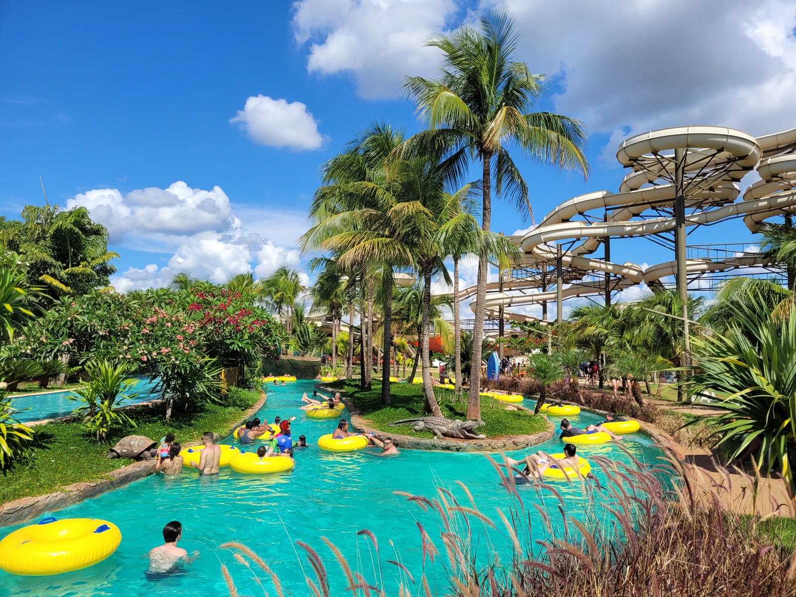 Parque aquático Hot Beach, em Olímpia, no interior de São Paulo — Foto: Eduardo Maia / O Globo