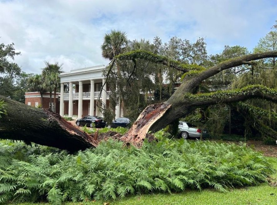 Mulher de governador da Flórida citou dano à mansão da família após passagem de Idalia