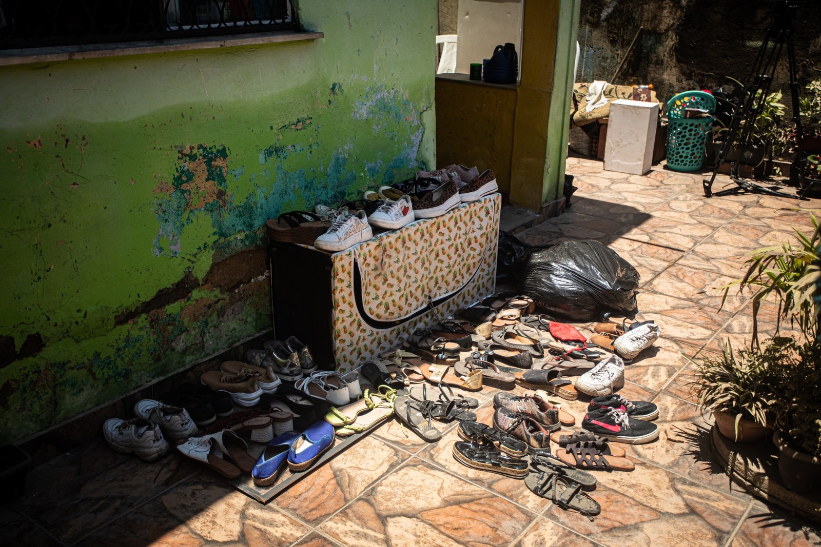 Bairro Jardim America depois das chuvas do final de semana. Casa da Norma Morais, senhora que viralizou na internet com a água na metade do corpo. — Foto: HERMES DE PAULA