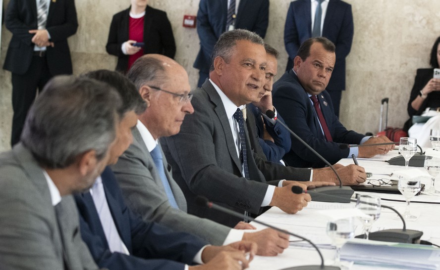 O ministro da Casa Civil, Rui Costa, em evento com governadores do Nordeste no Palácio do Planalto