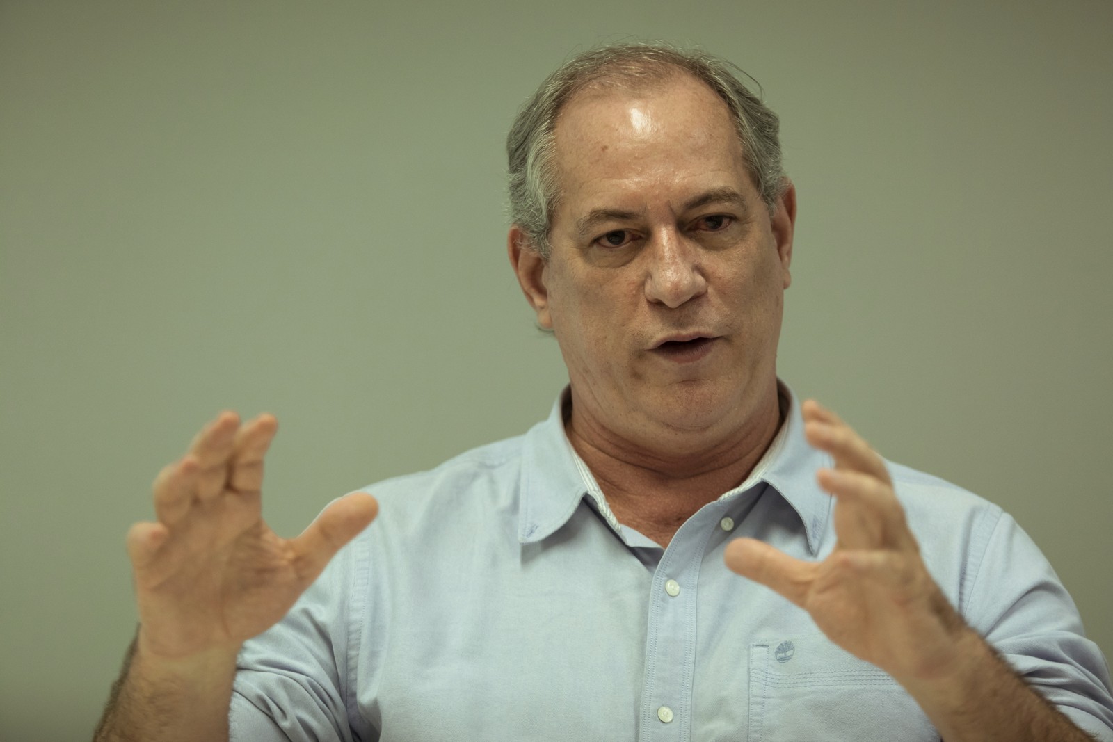 Ciro Gomes, pré-candidato do PDT: "Nunca, em toda história moderna, o presidente de um importante país democrático convocou o corpo diplomático para proferir ameaças contra a democracia e desfilar mentiras". — Foto: Leo Martins / Agencia O Globo