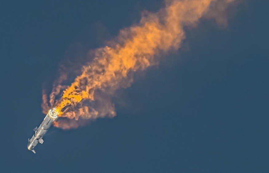 Imagem do lançamento de abril, quando Starshipexplodiu logo após a decolagem  Foto: Divulgação/SpaceX