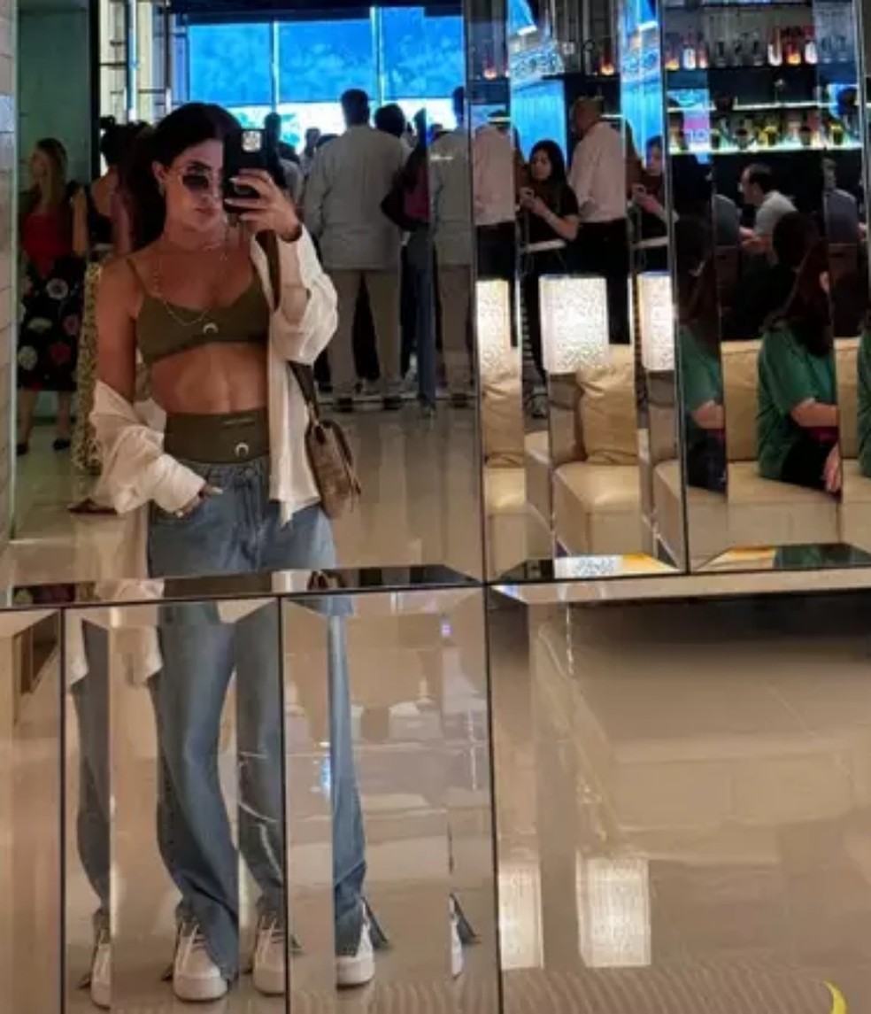 Jade Picon deu show de estilo ao usar look com cueca boxer aparente — Foto: Reprodução Instagram