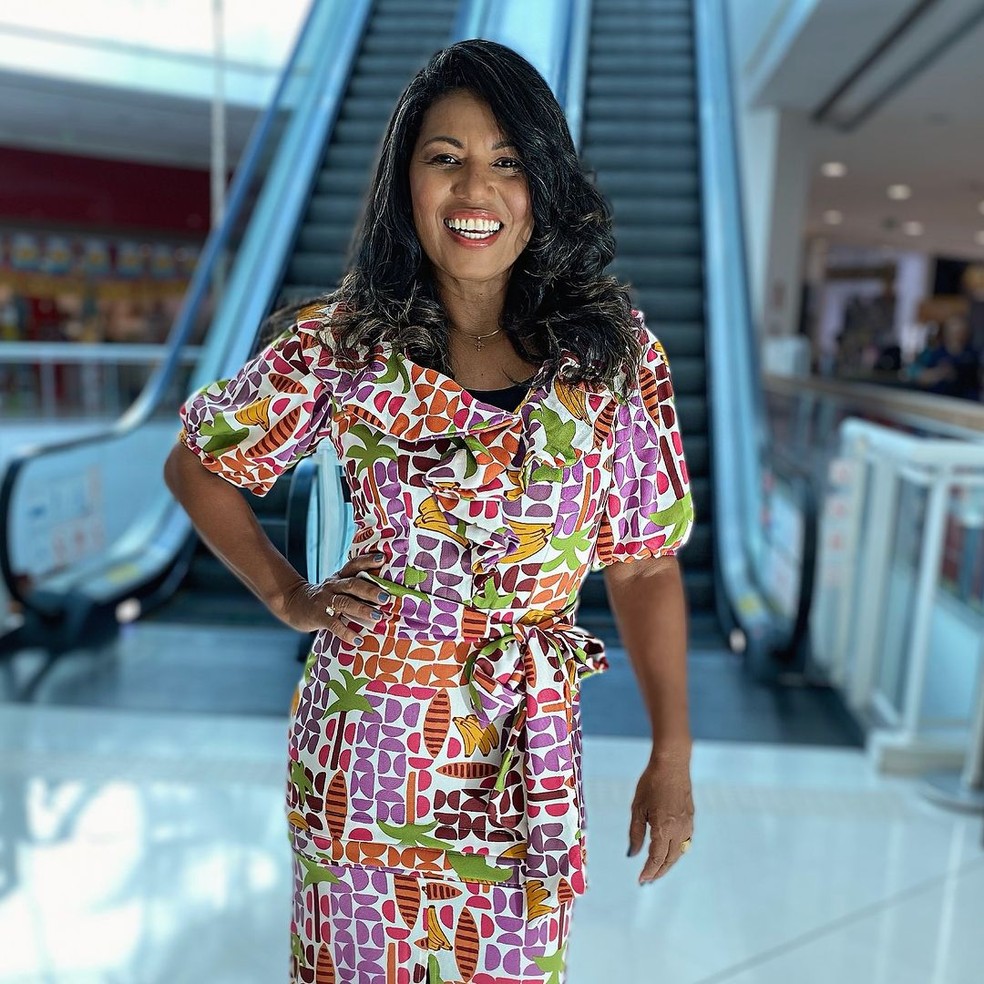 Débora Brasil abandonou o pagode para se dedicar à igreja evangélica — Foto: @deborabrasiloficial no Instagram