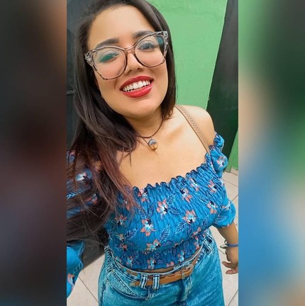 A professora Vitória Romana Graça, de 26 anos, foi morta; seu corpo foi encontrado carbonizado — Foto: Reprodução/Facebook