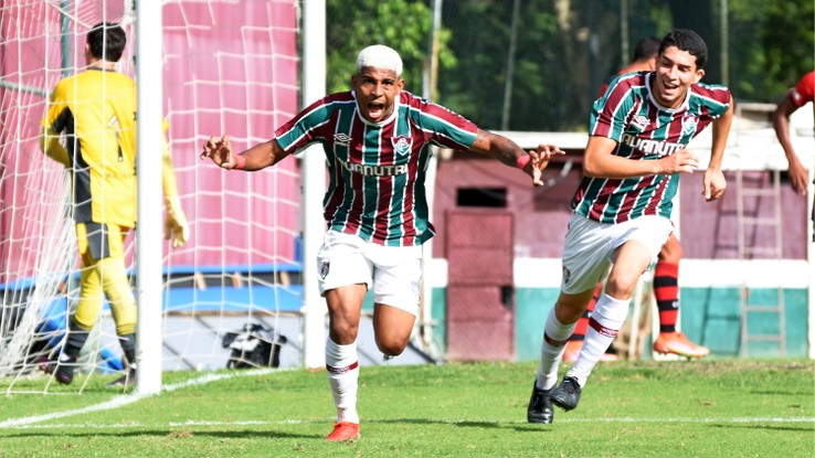John Kennedy comemorando gol na final Campeonato Carioca Sub-20 contra o Flamengo