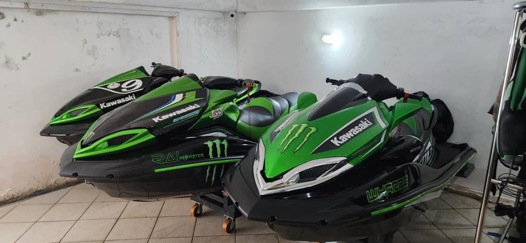 Jet skis estão entre os bens de Andrade apreendidos em operação — Foto: Reprodução