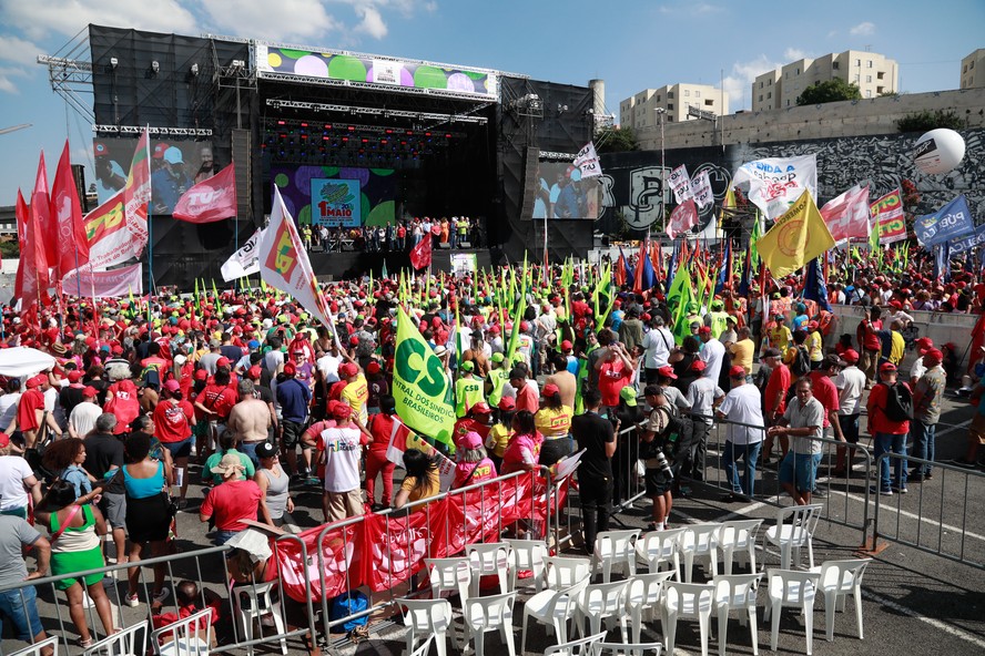 Ato esvaziado do 1º de maio em São Paulo com a presença de Lula reuniu menos de 2 mil pessoas, segundo levantamento do grupo de pesquisa Monitor do debate político” da USP
