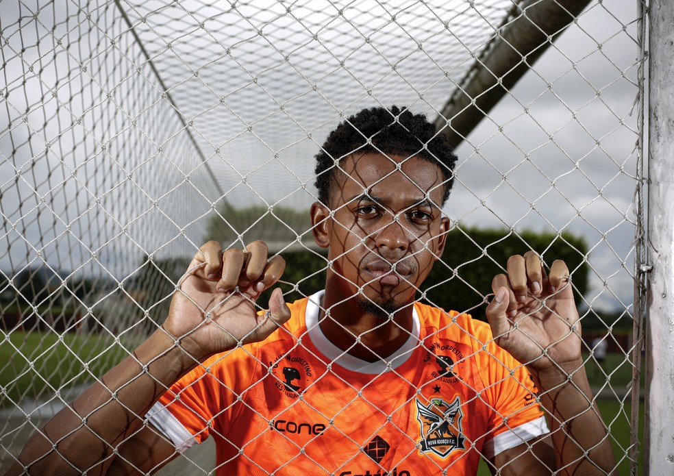 Carlinhos, atacante do Nova Iguaçu — Foto: Fabio Rossi/Agência O Globo