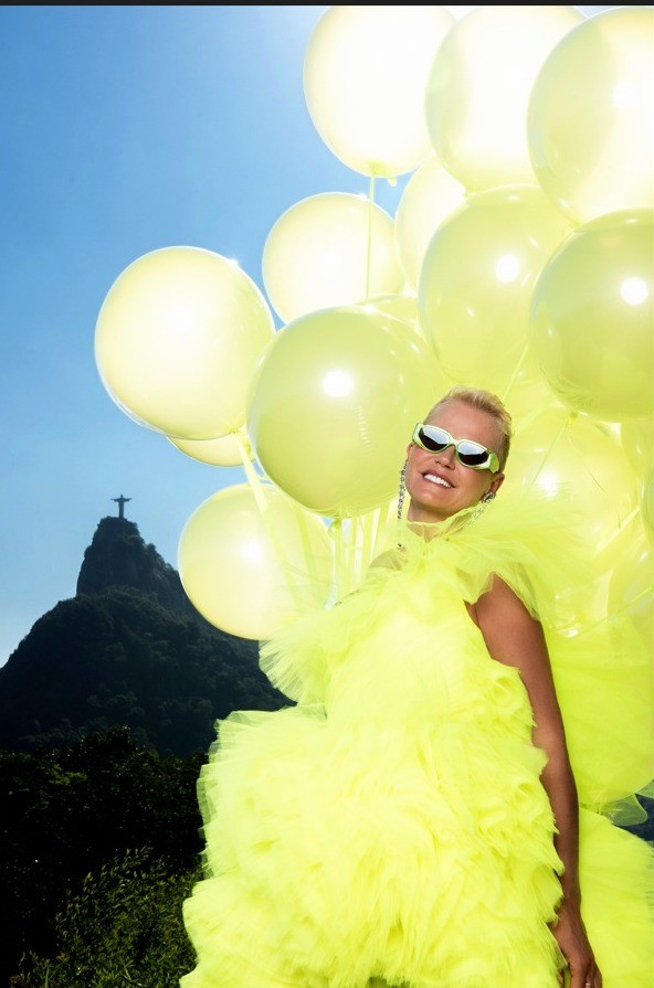 Xuxa em ensaio exclusivo para o Rio Show — Foto: Blad Meneghel