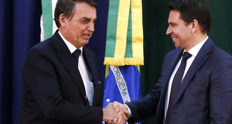 O presidente Jair Bolsonaro e o delegado da Polícia Federal Alexandre Ramagem