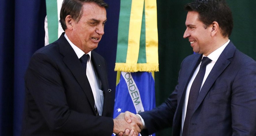 Jair Bolsonaro e Alexandre Ramagem: áudio encontrado pela PF e, ainda assim, visita ao Rio