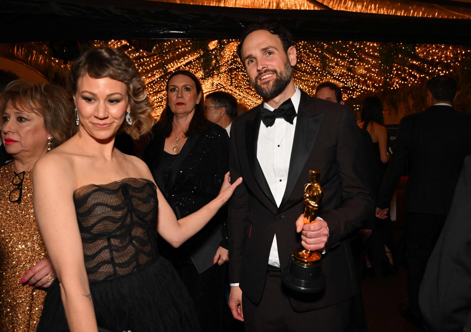 Shane Boris, vencedor do Oscar de Melhor Documentário por "Navalny" — Foto: ANGELA WEISS / AFP