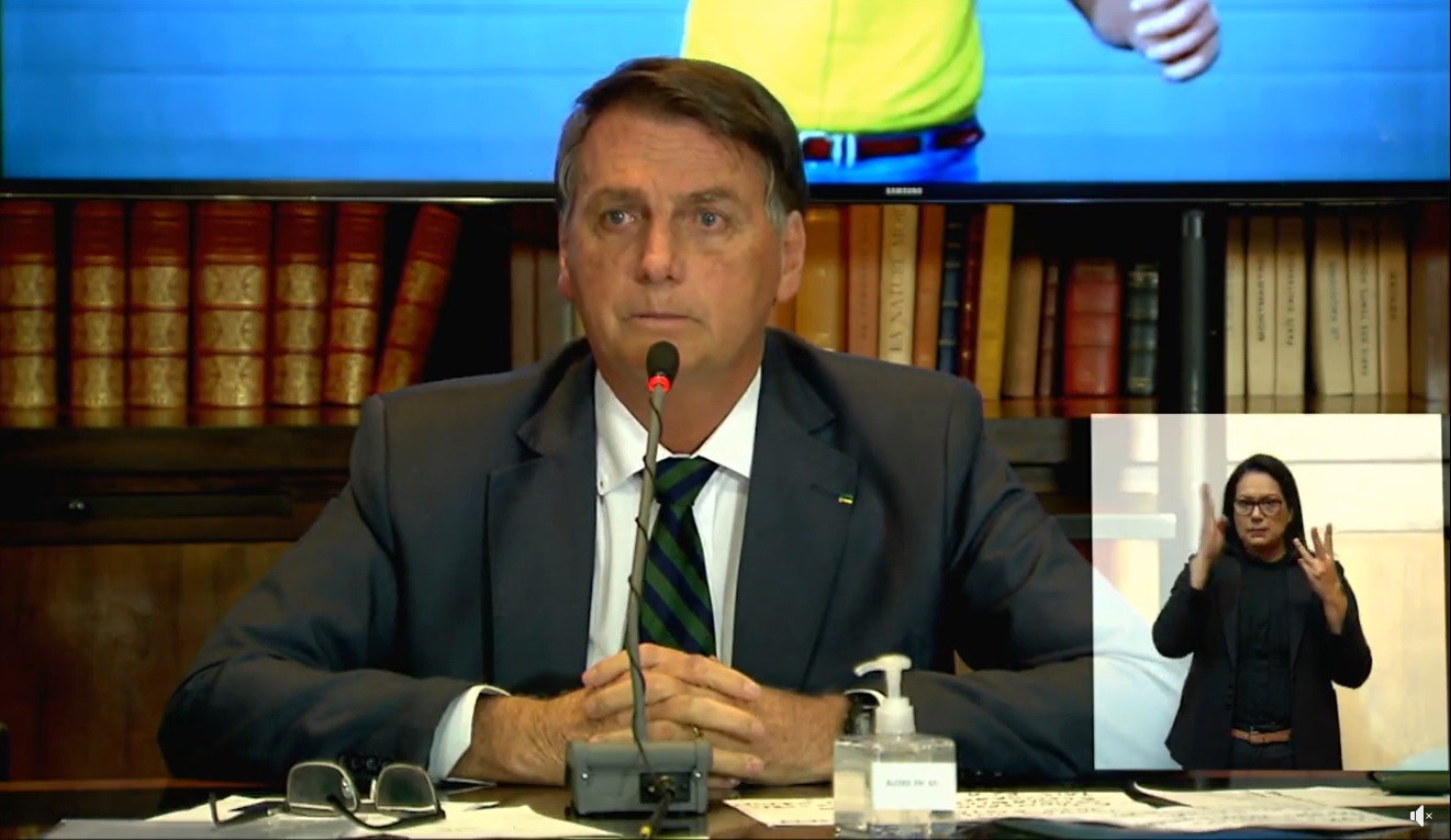 29/07/2021 - Em live, Bolsonaro repetiu mentiras sobre as urnas eletrônicas, mesmo reconhecendo não ter provas de fraudes: "Os que me acusam de não apresentar provas, devolvo a acusação. Apresente provas de que ela não é fraudável" — Foto: Reprodução