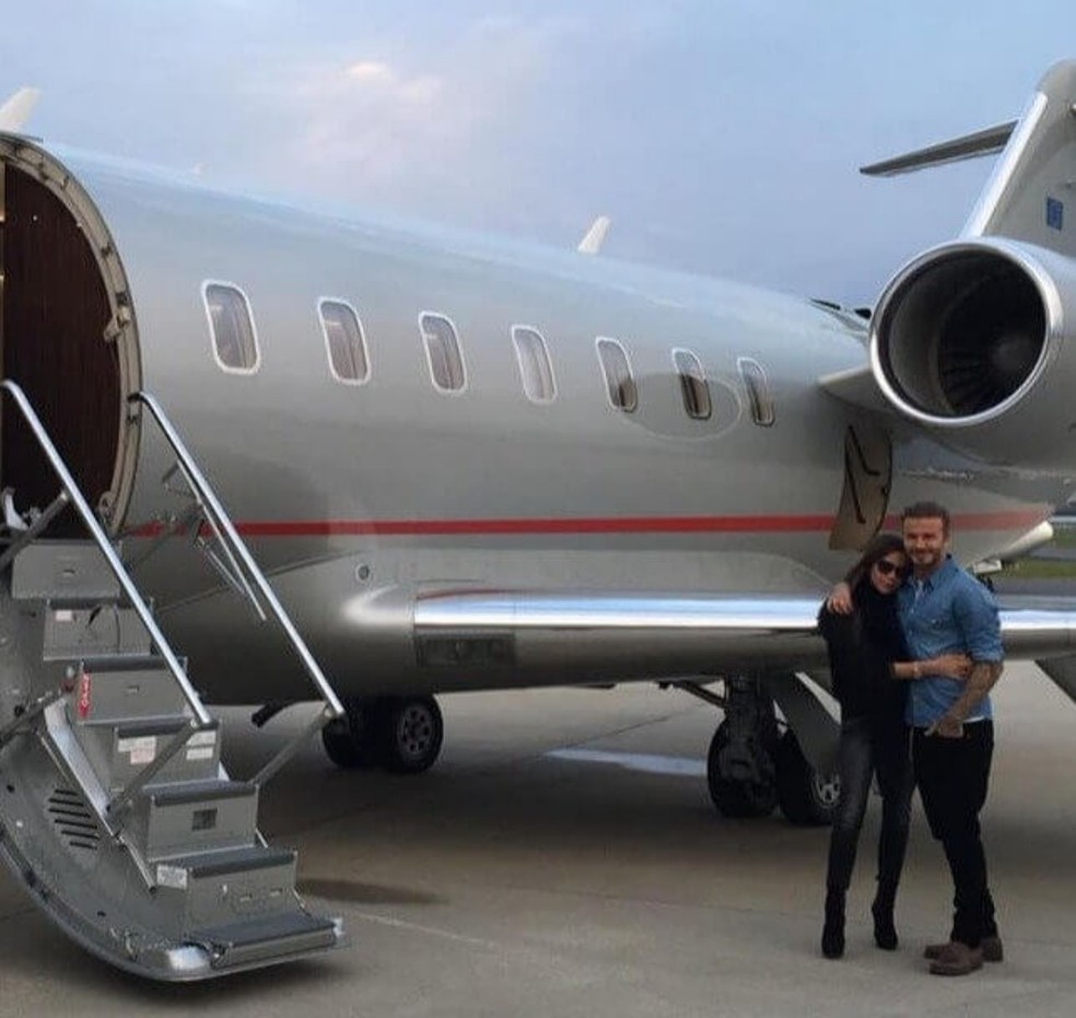 O jatinho do casal David e Victoria Beckham  — Foto: Reprodução Twitter