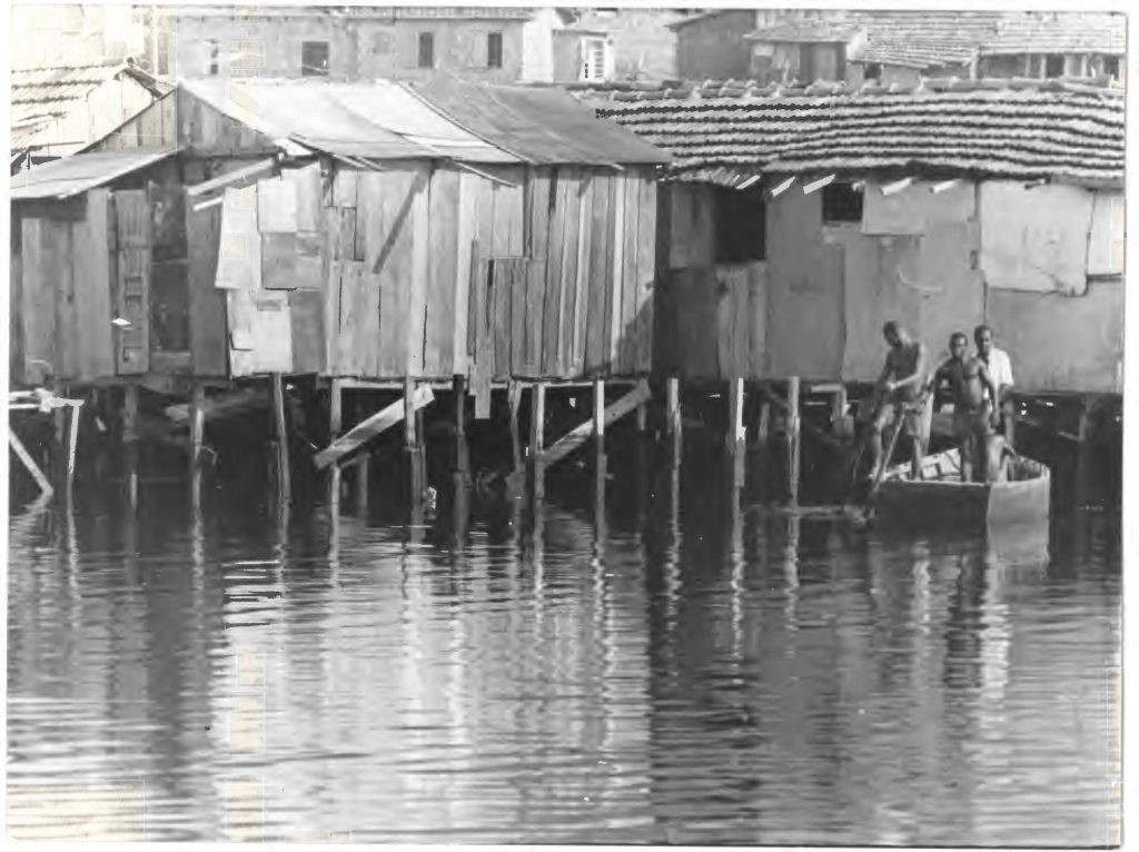 Palafitas na Maré em 1973