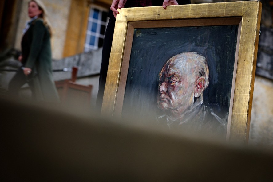 Esboço de retrato de Churchill, 'odiado' e queimado pelo político, será leiloado