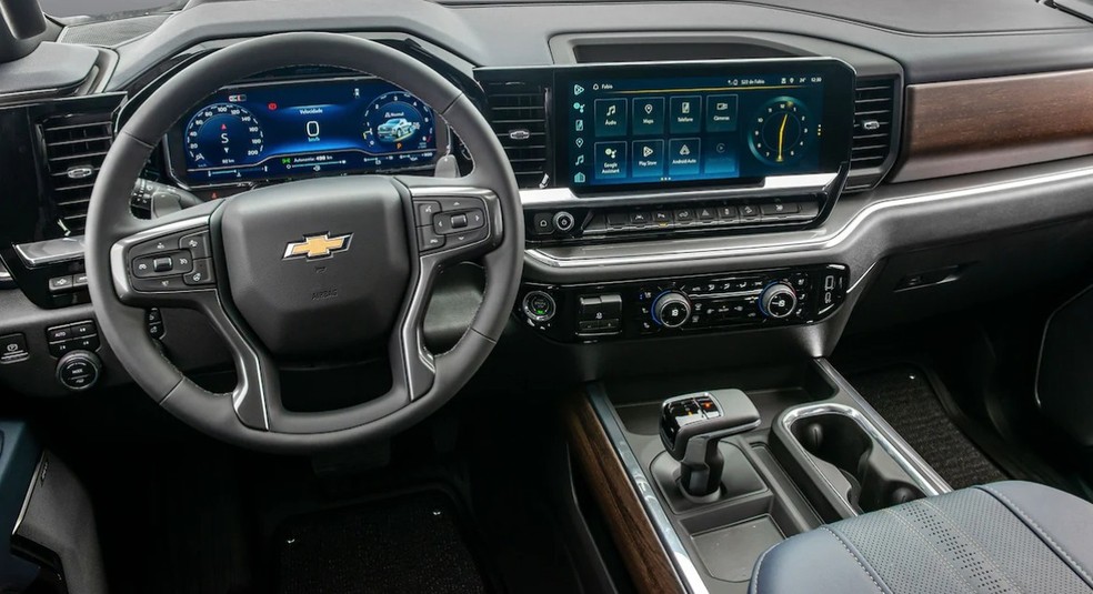 Interior da Chevrolet Silverado High Country 2024 — Foto: Divulgação/Chevrolet