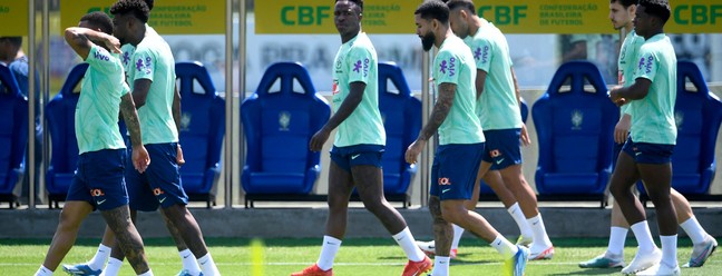 Jogadores da seleção treinam em Teresópolis para amistoso contra a Colômbia — Foto: Daniel Ramalho/AFP