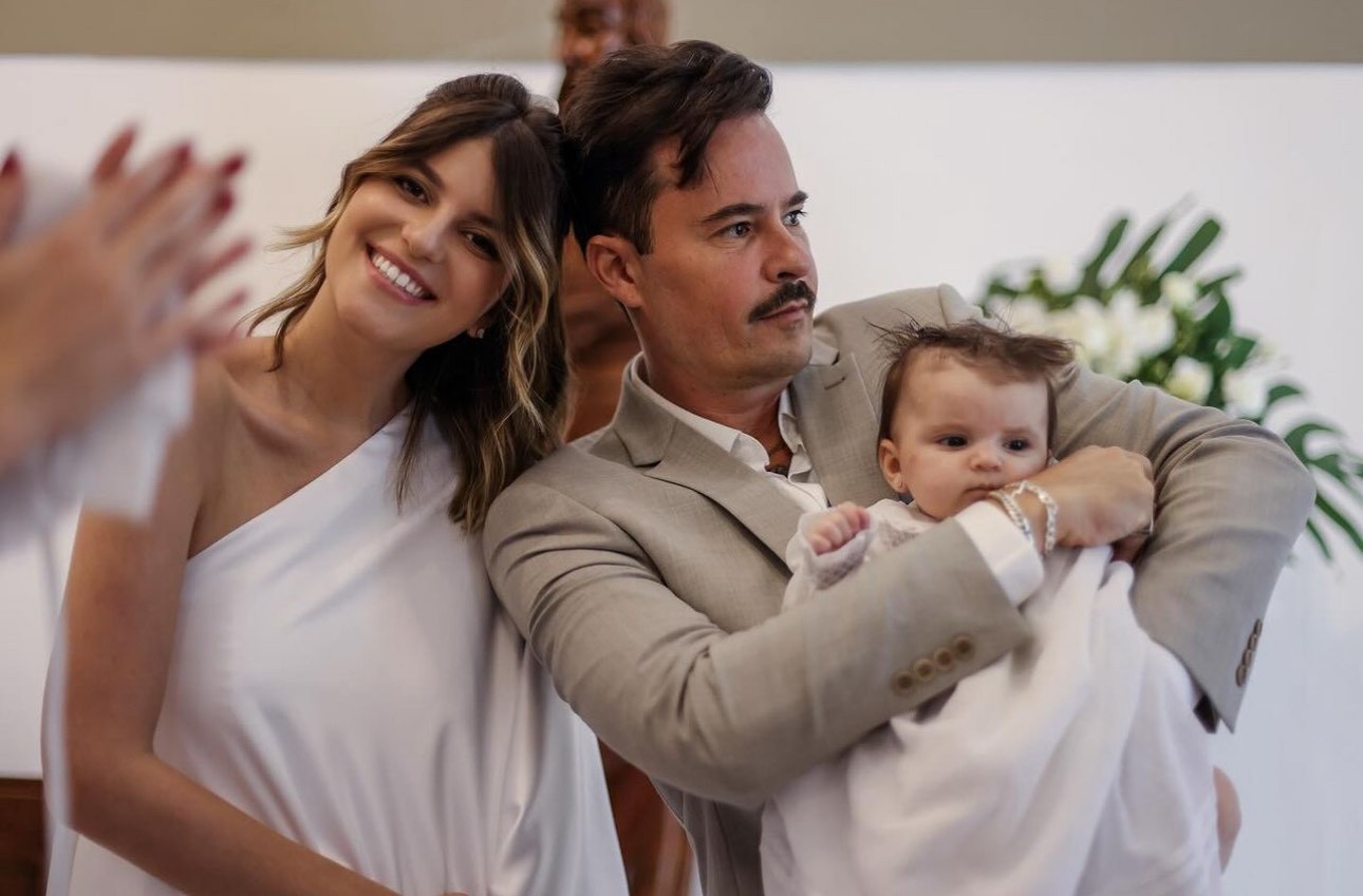 Paulo Vilhena se casa com Maria Luiza Silveira e batiza a filha no mesmo dia — Foto: Reprodução Instagram
