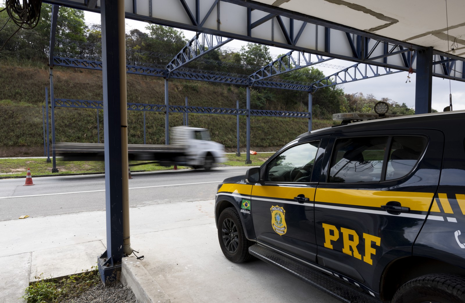 Posto da PRF em Japeri aumenta sensação de segurança no Arco Metropolitano — Foto: Márcia Foletto / Agência O Globo