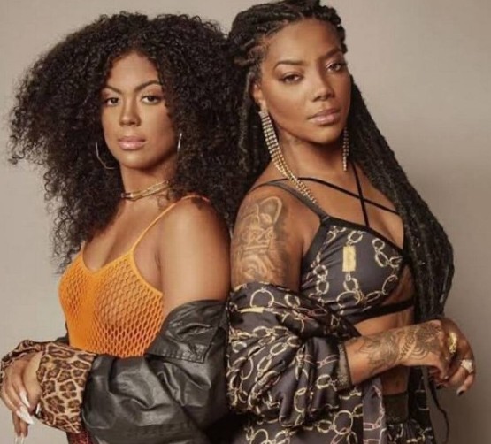 Marvvila e Ludmilla gravaram o feat "Não é por maldade", em 2019, e depois romperam. As duas pararam de se seguir nas redes sociais. A funkeira apagou a música das plataformas digitais e regravou a faixa em seu DVD de pagode