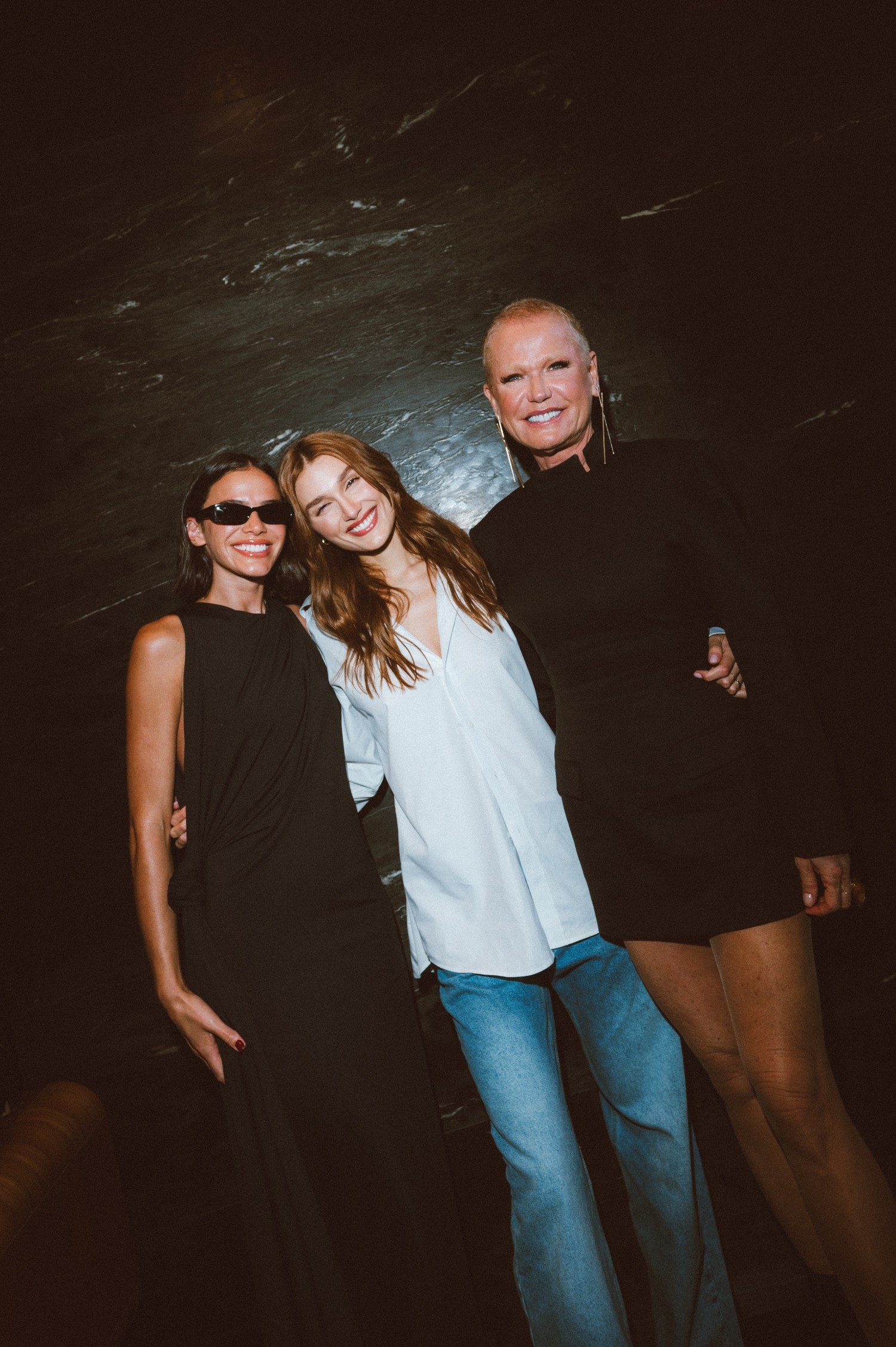 Sasha Meneghel recebeu a mãe, Xuxa, e Bruna Marquezine em primeiro desfile de sua marca — Foto: Divulgação Leca Novo