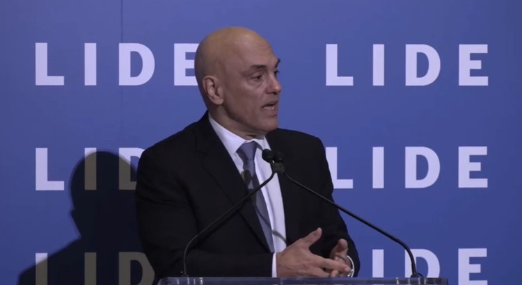 O presidente do Tribunal Superior Eleitoral, Alexandre de Moraes, em evento do Lide em Nova York em 14 de novembro de 2022