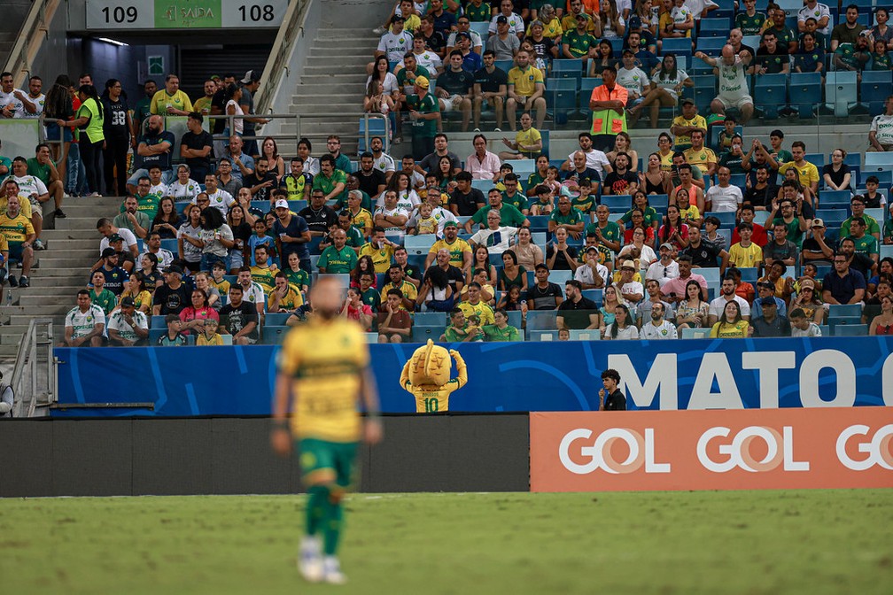 Cuiabá e sua torcida na Arena Pantanal — Foto: Comunicação/Cuiabá