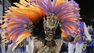 Lorena Raissa, rainha de bateria da Beija-flor de Nilópolis — Foto: Domingos Peixoto