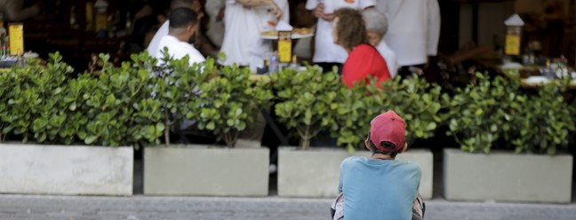 A pobreza que se vê nas ruas e periferias de hoje está no mesmo nível da registrada entre 2009 e 2011