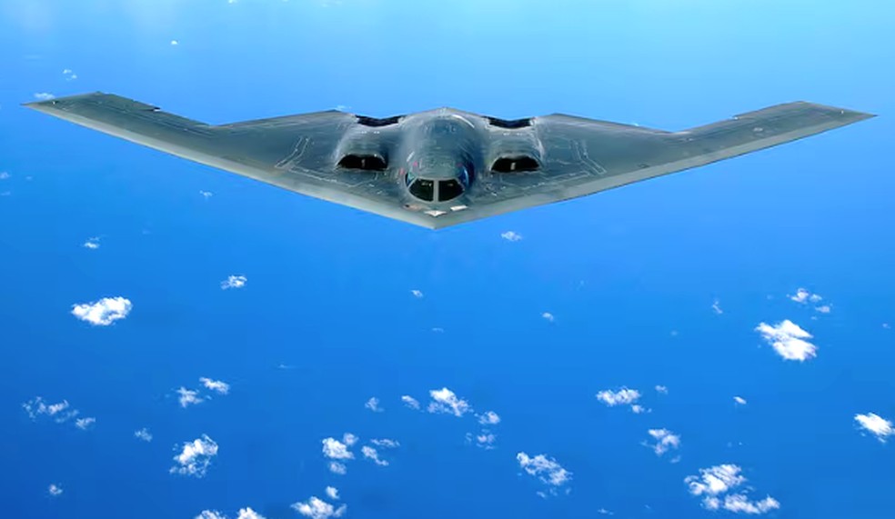 Bombardeiro B-2 dos EUA tem asa combinada — Foto: SSgt Bennie J. Davis III