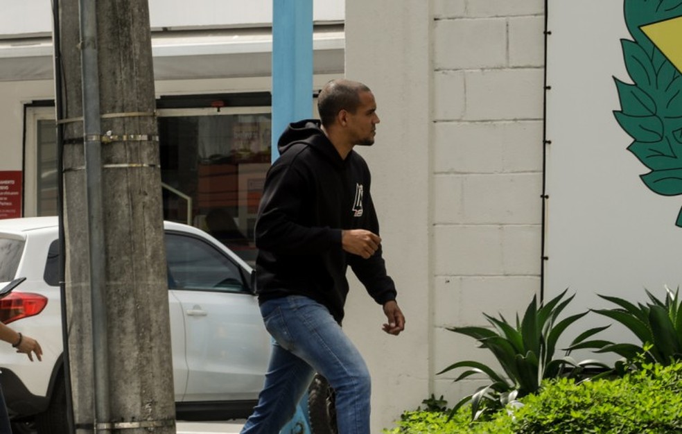 Felipe Zelino Vitório Moitinho, funcionário da Prefeitura do Rio, dirigia o carro que atropelou Rhenê Rodrigues Martins — Foto: Gabriel de Paiva/Agência O Globo