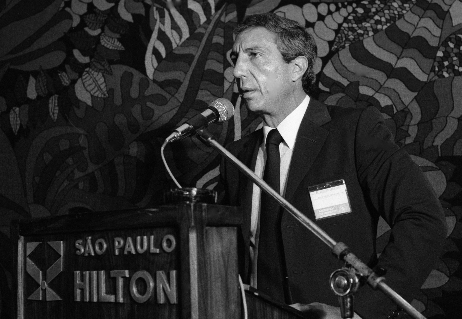 Abilio Diniz durante homenagem que recebeu da Câmara do Comércio Brasil-EUA — Foto: Silvio Corrêa/Agência O Globo