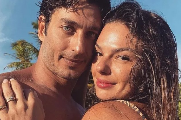 Isis Valverde e André Resende anunciaram o fim da relação em fevereiro. Eles estavam casados desde 2018. A atriz foi vista com empresário mineiro em agosto, mas nunca se pronunciou — Foto: Reprodução/Instagram