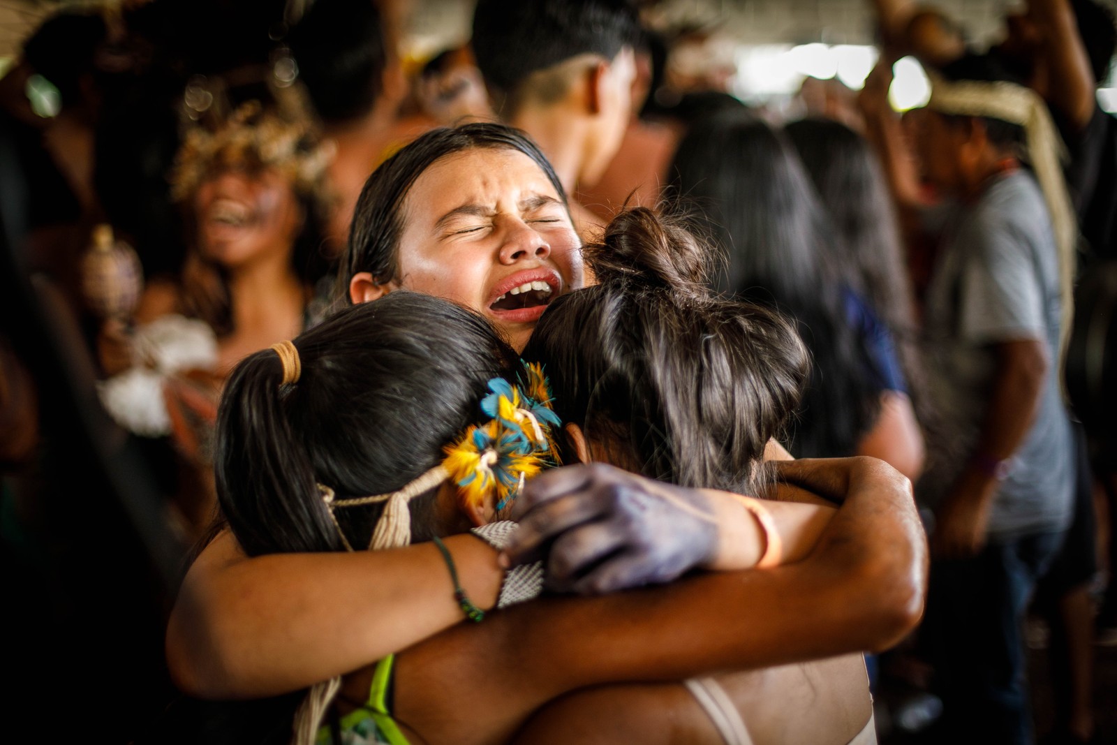 Indígenas Comemoram: STF forma maioria para derrubar marco temporal das terras indígenas, a tese que limitaria demarcações de terras indígenas — Foto: Brenno Carvalho/Agência O Globo