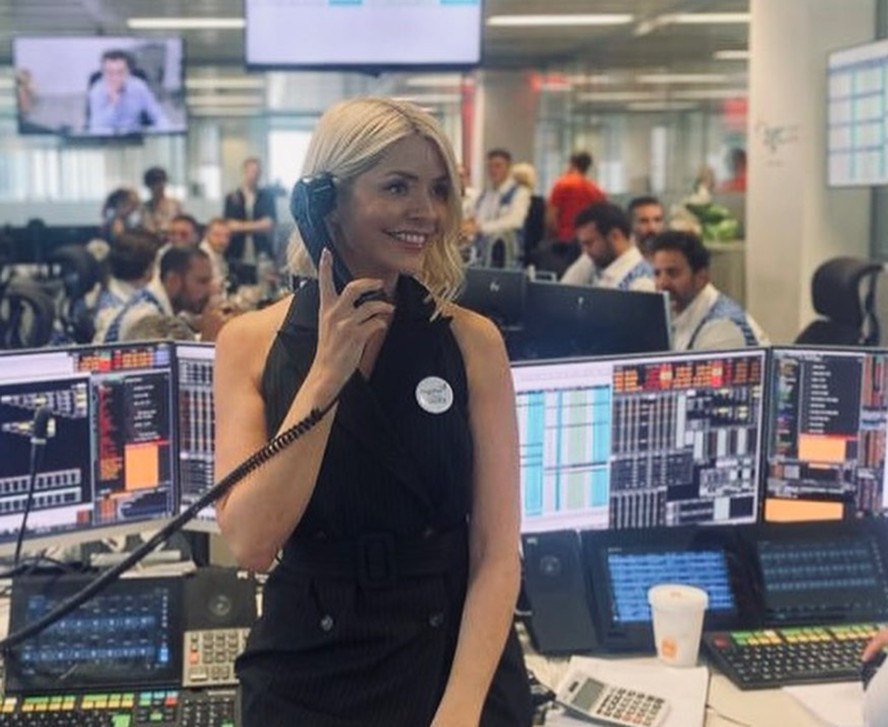 Apresentadora Holly Willoughby é rosto de destaque na TV britânica